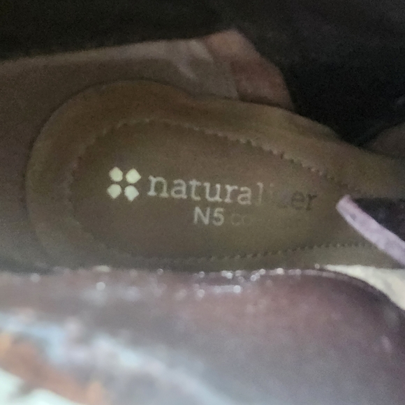 Naturalizer Brown Suede Ankle Booties Sz 6.5  Hotter N5 Comfort Suede Leather - Picture 8 of 12